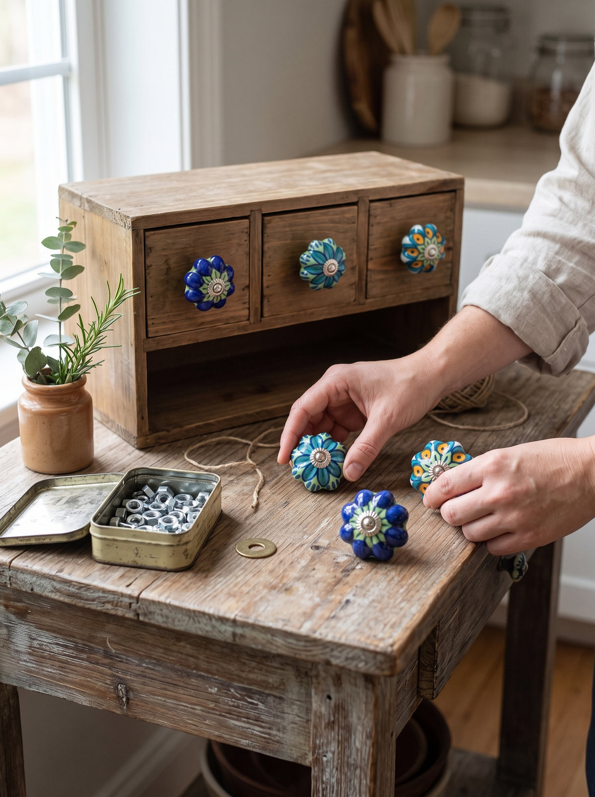 Set of 6 Aegean Petal Knobs