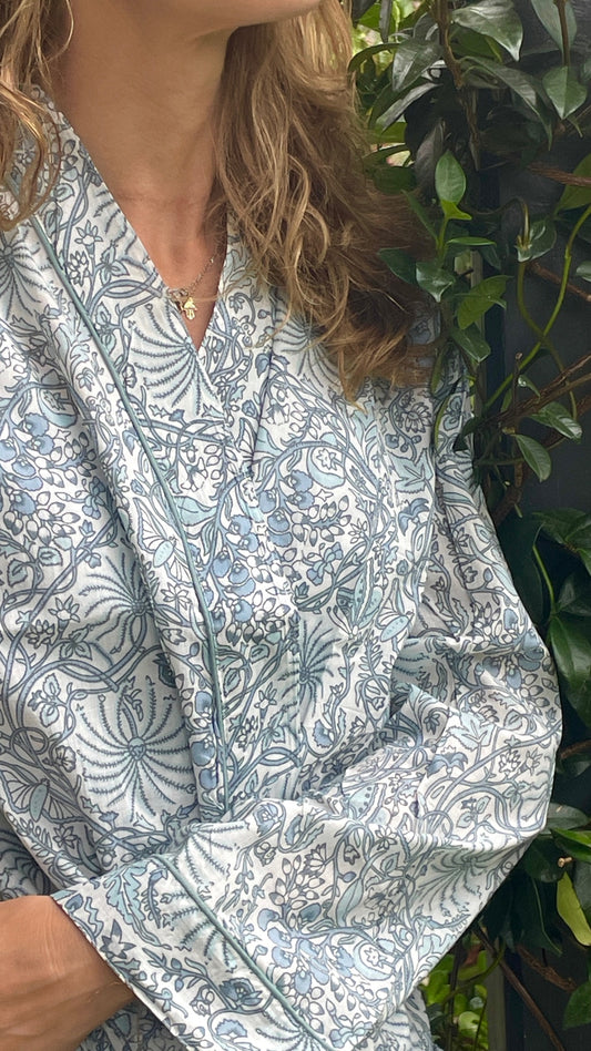 Quality Cotton Kimono in Blue & White Printed Pattern