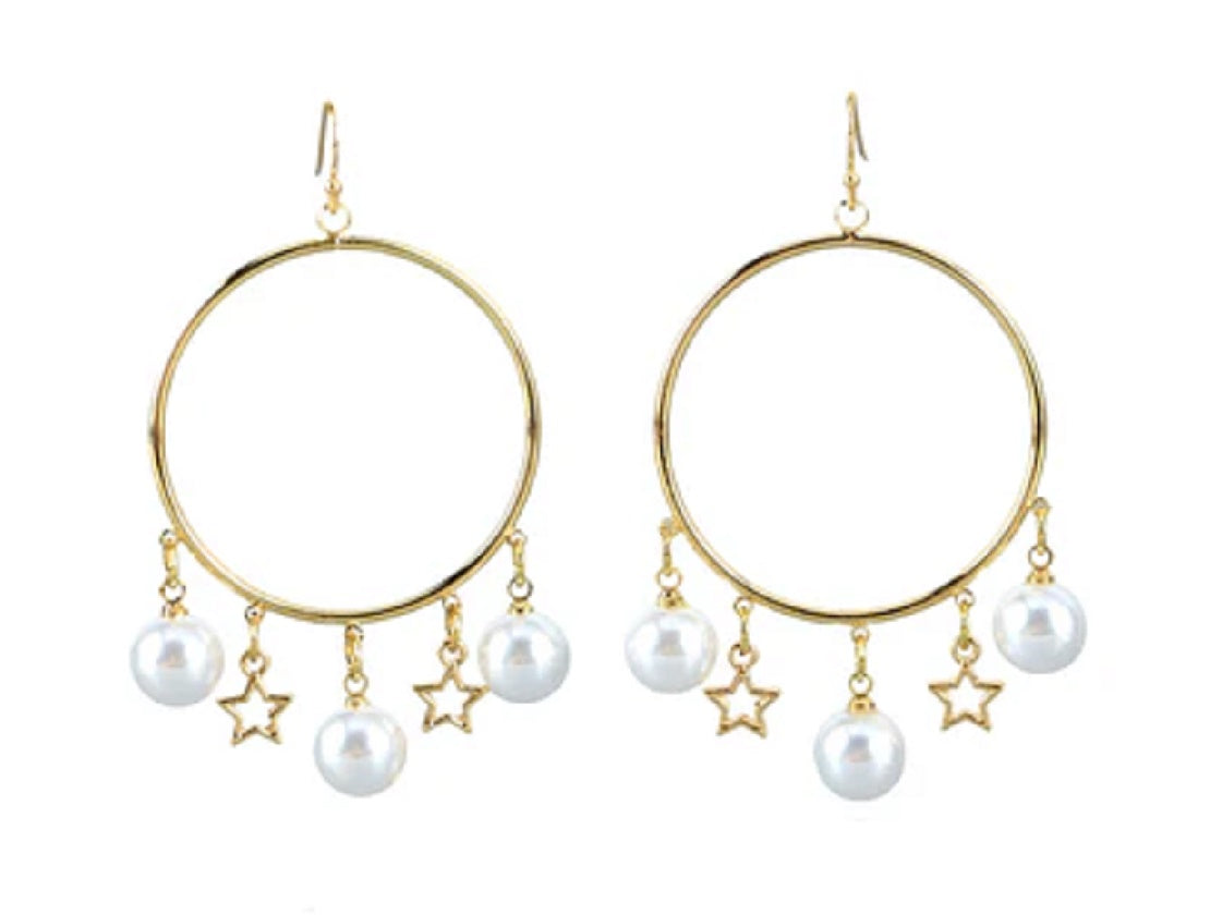 Gold hoop earring with pearls & star