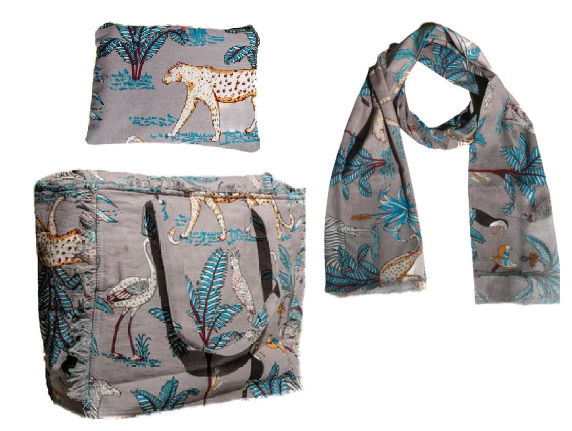 Cotton Jungle Print Accessory Set in Pale Grey