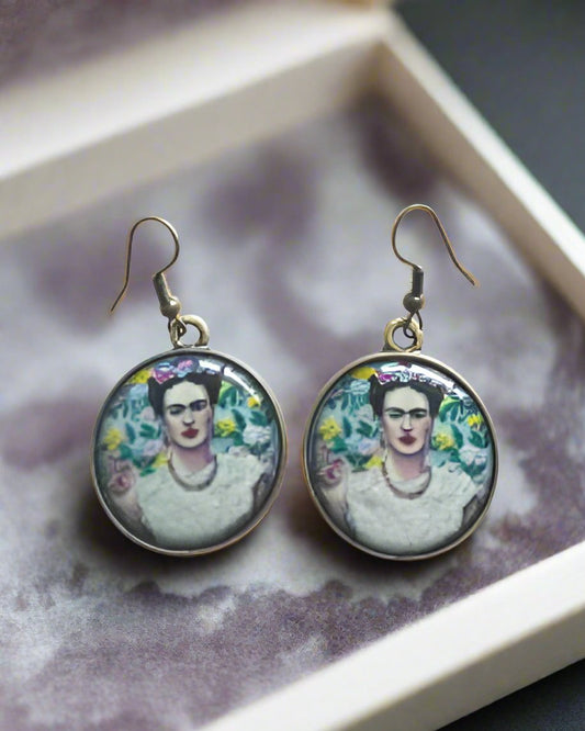 Frida Necklace Earrings