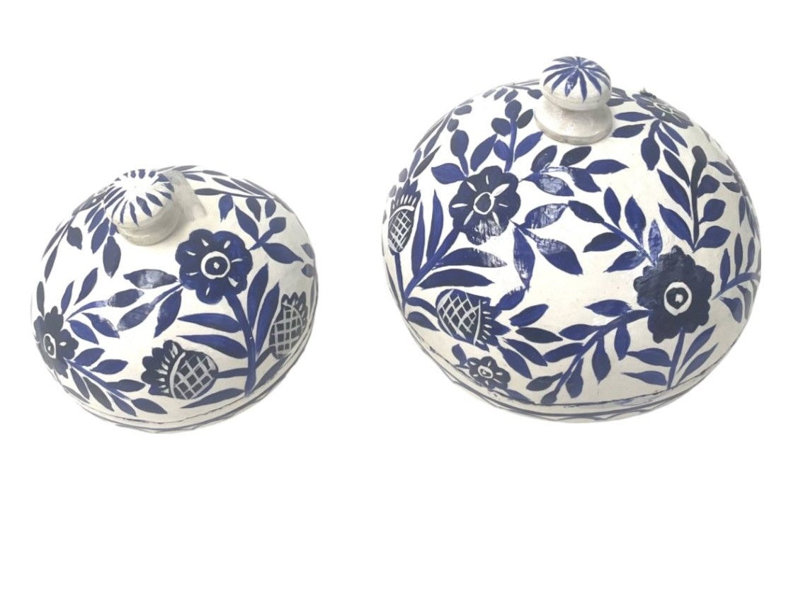 Set of 2 Round White Papier-mâché Boxes in Blue Floral