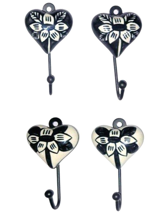 S/4 black/white heart hooks