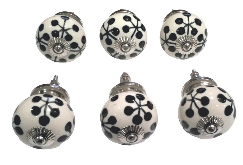 Set of 6 black and white fluted knobs