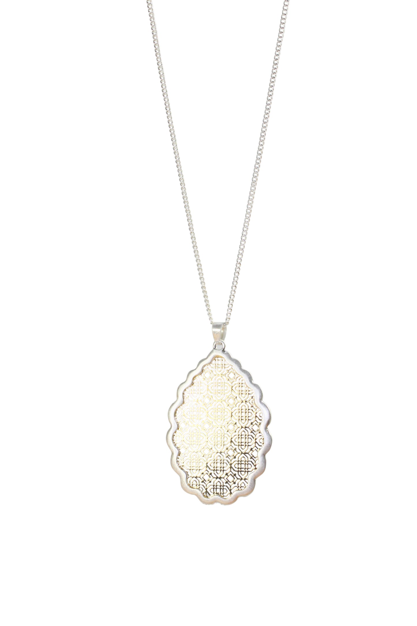 Silver rimmed intricate designed Necklace