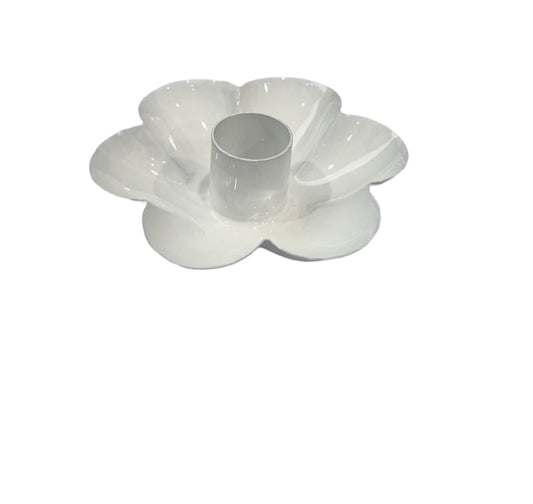 Simple White Flower Candle Holder