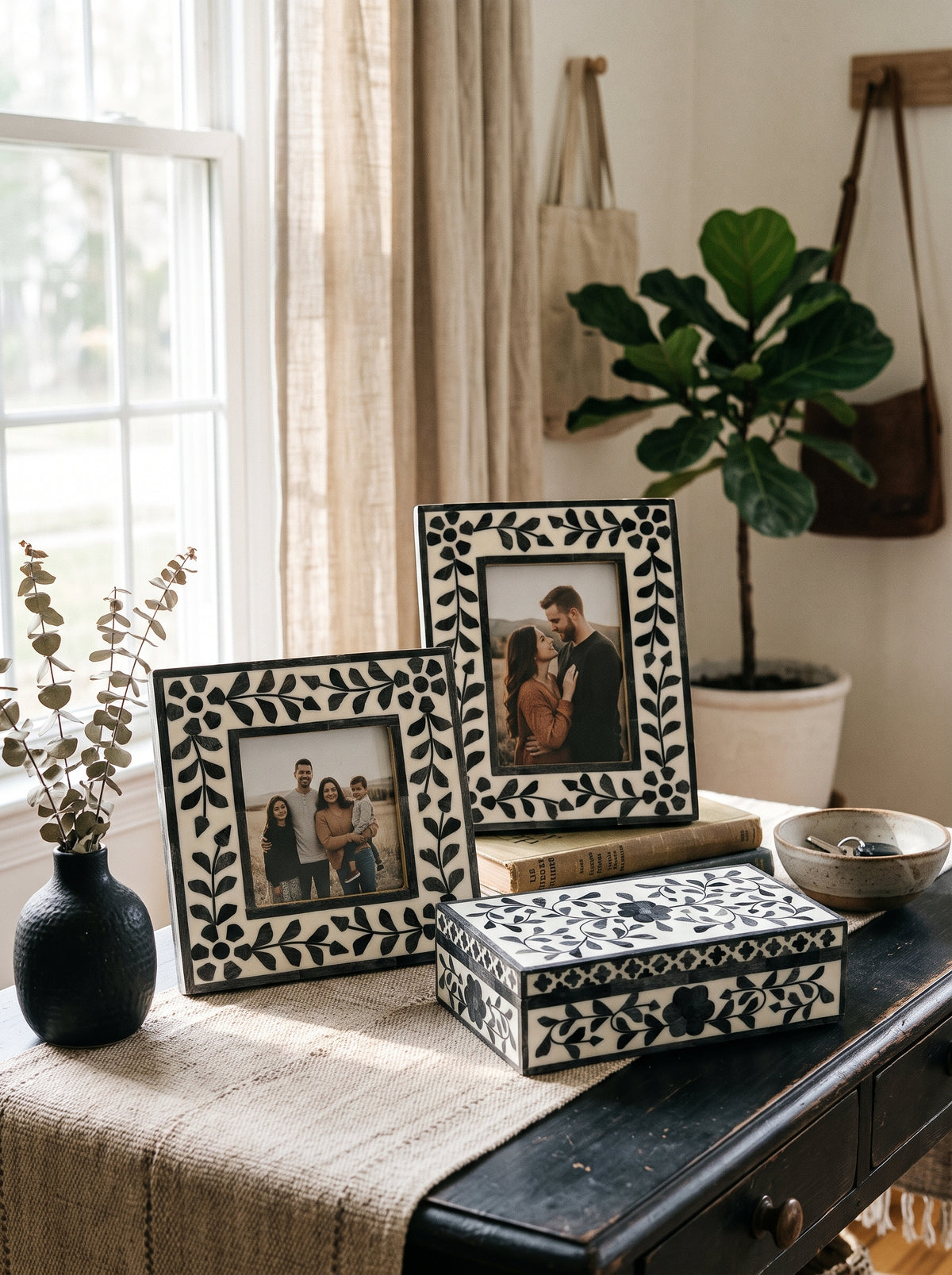 Onyx Jaipur Square Tendril Frame with Bone Inlay