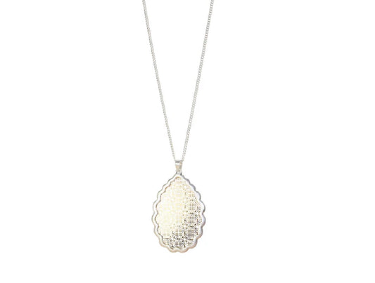 Silver rimmed intricate designed Necklace