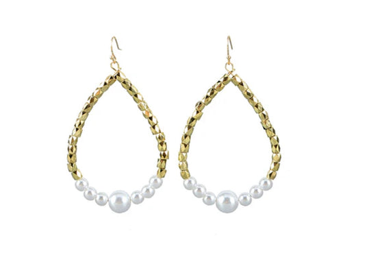 Gold pearl earring with gold beads