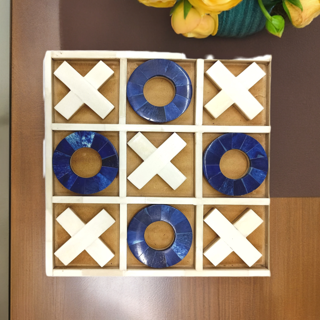 Blue/white bone noughts & crosses game