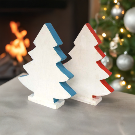 set/2 wood Christmas trees 28cm