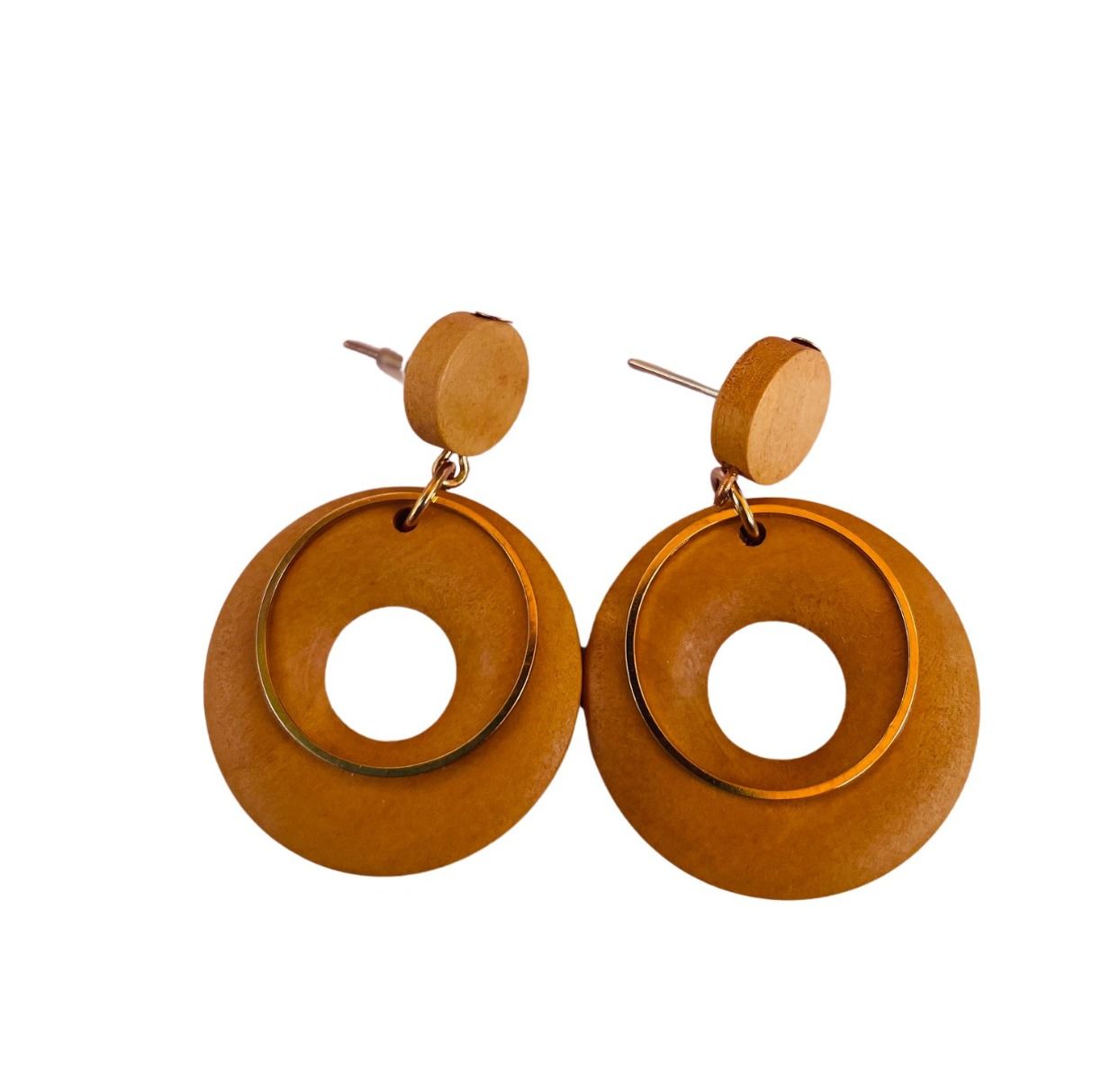 Beige wood earrings