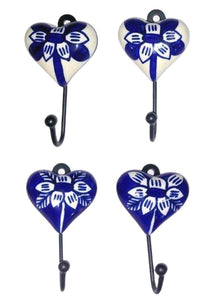 S/4 blue/white heart hooks