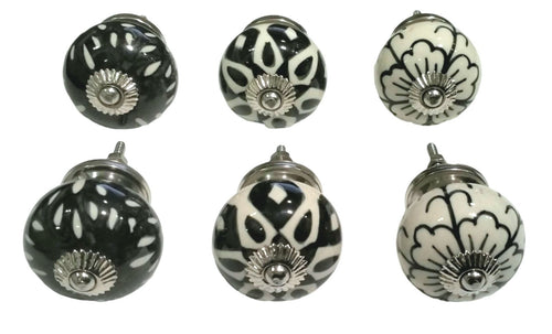 Set of 6 black and white round knobs